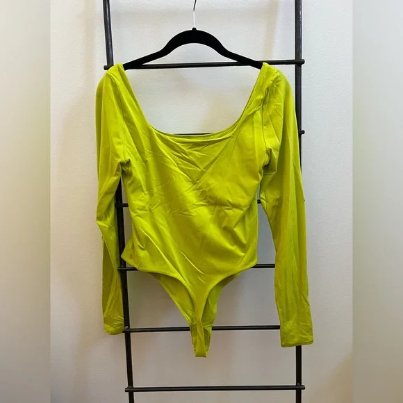 Lululemon Large Bodysuit - Picture 3 of 3